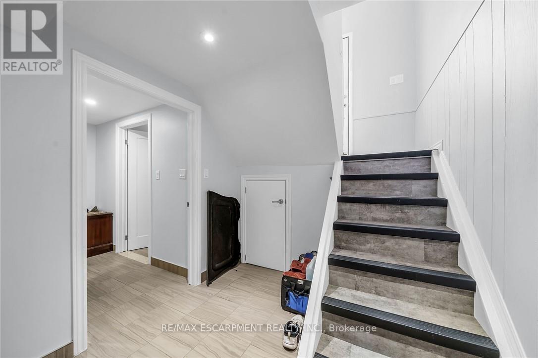 8 Shynal Avenue, Hamilton, Ontario  L8H 6K1 - Photo 26 - X12193109