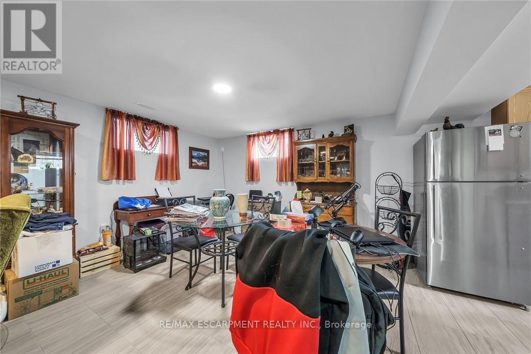 8 Shynal Avenue, Hamilton, Ontario  L8H 6K1 - Photo 37 - X12193109