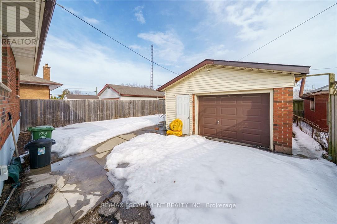 8 Shynal Avenue, Hamilton, Ontario  L8H 6K1 - Photo 44 - X12193109