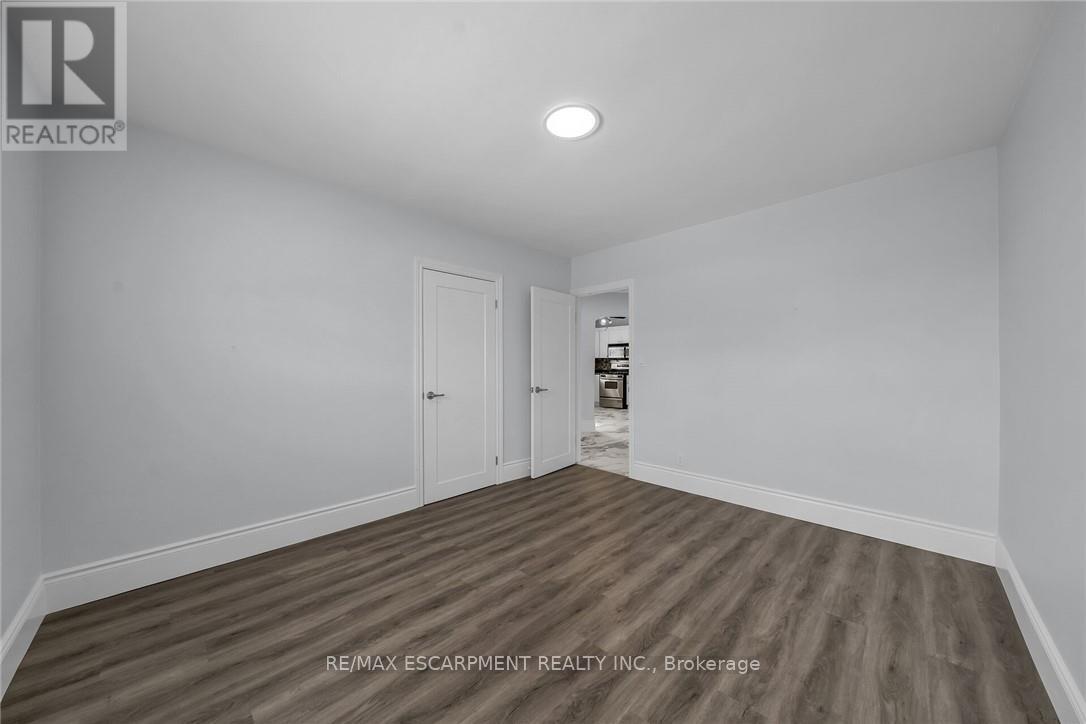 8 Shynal Avenue, Hamilton, Ontario  L8H 6K1 - Photo 18 - X12193109