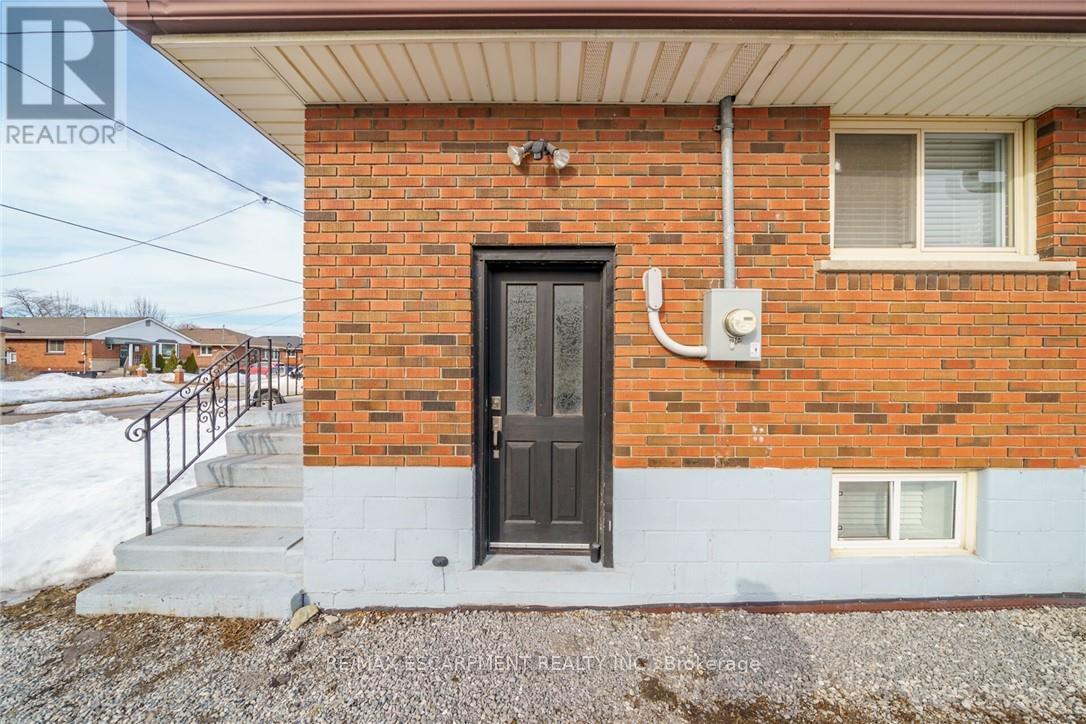 8 Shynal Avenue, Hamilton, Ontario  L8H 6K1 - Photo 23 - X12193109