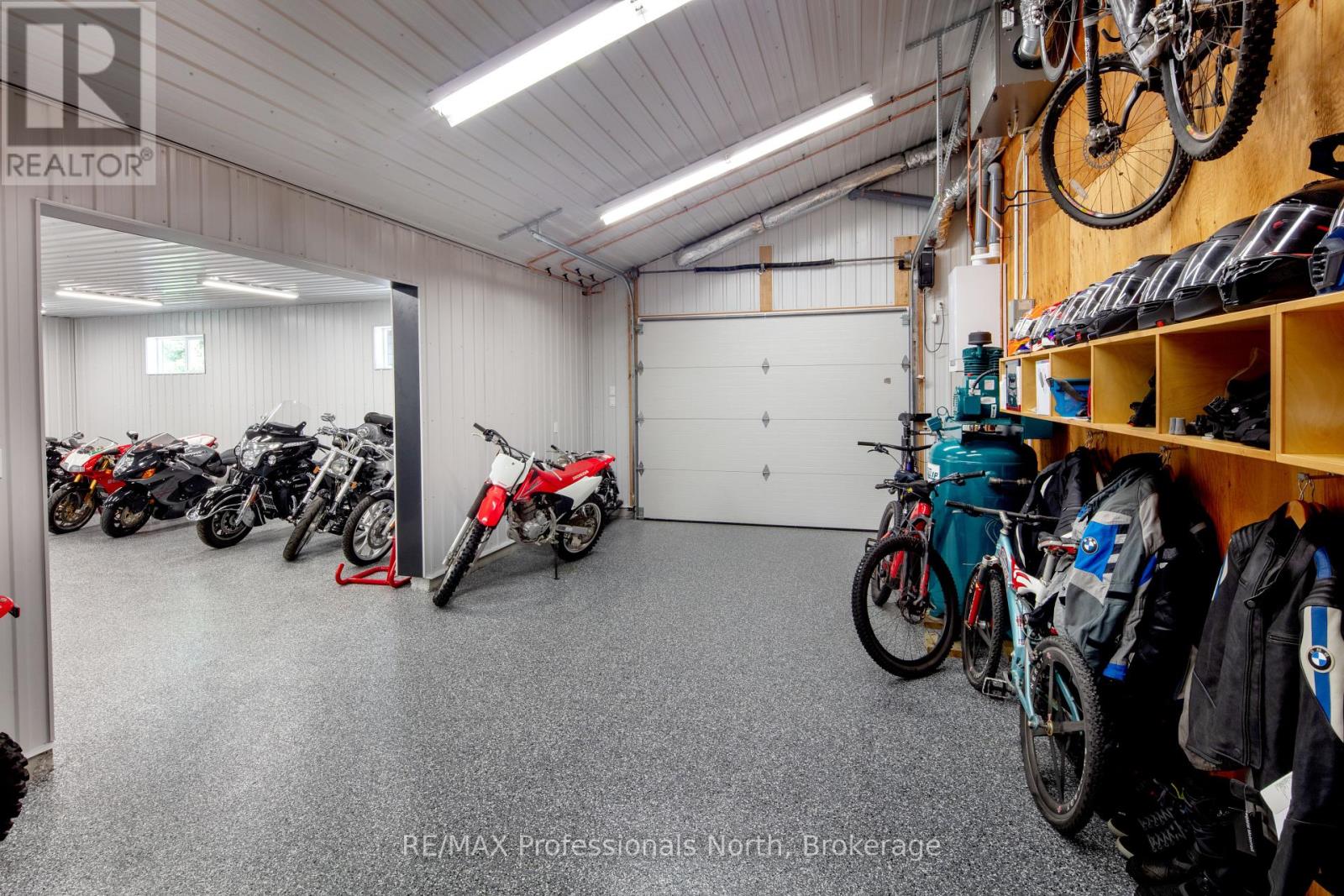 1600 Misty Knoll Trail, Dysart Et Al (Guilford), Ontario  K0M 1S0 - Photo 37 - X12193304