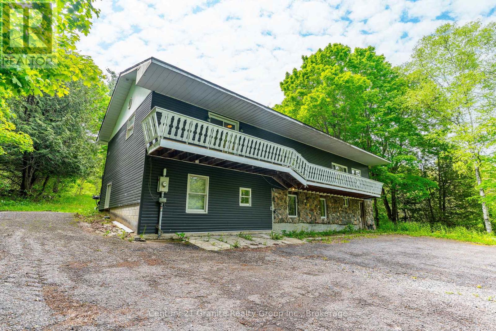 1630 Kashagawigamog Lake Road, Minden Hills, Ontario  K0M 2K0 - Photo 2 - X12193344