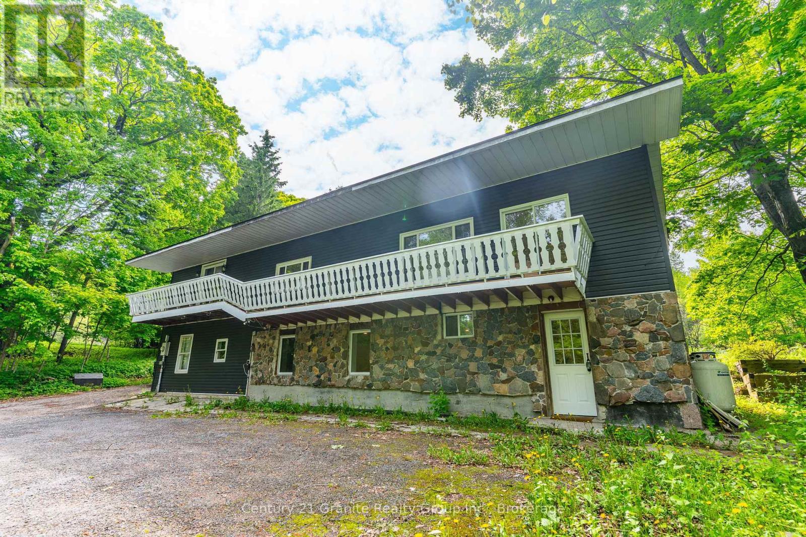 1630 Kashagawigamog Lake Road, Minden Hills, Ontario  K0M 2K0 - Photo 3 - X12193344
