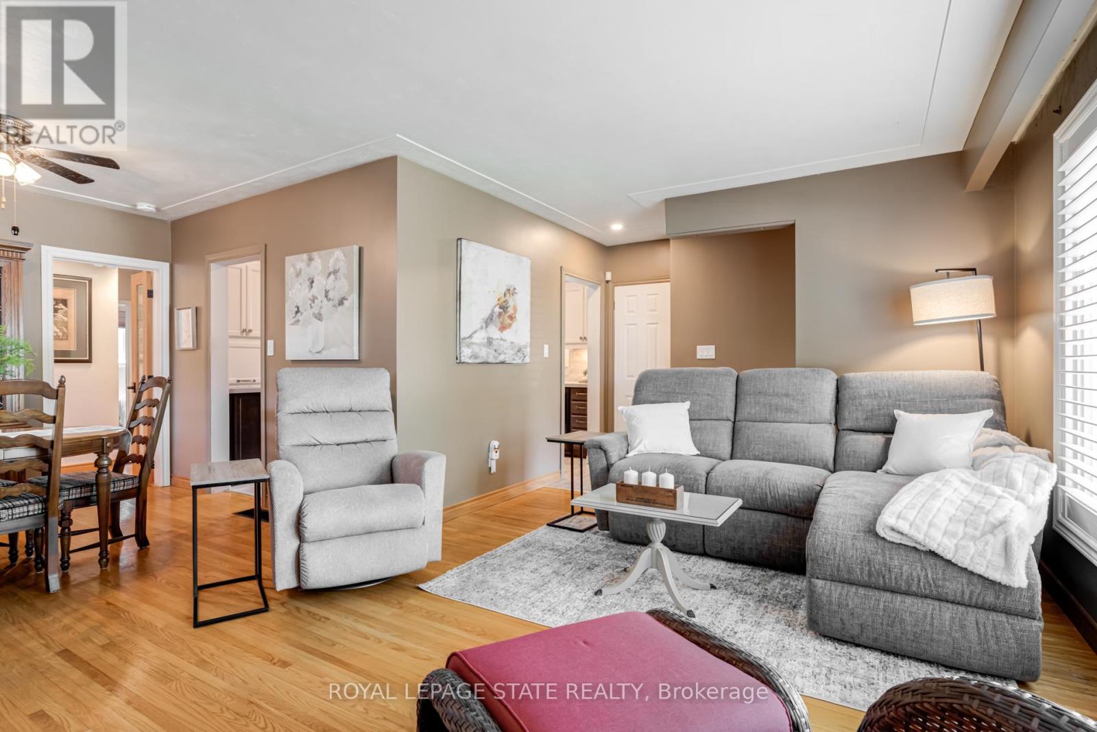 46 Deschene Avenue, Hamilton (Greeningdon), Ontario  L9A 3J7 - Photo 10 - X12193119
