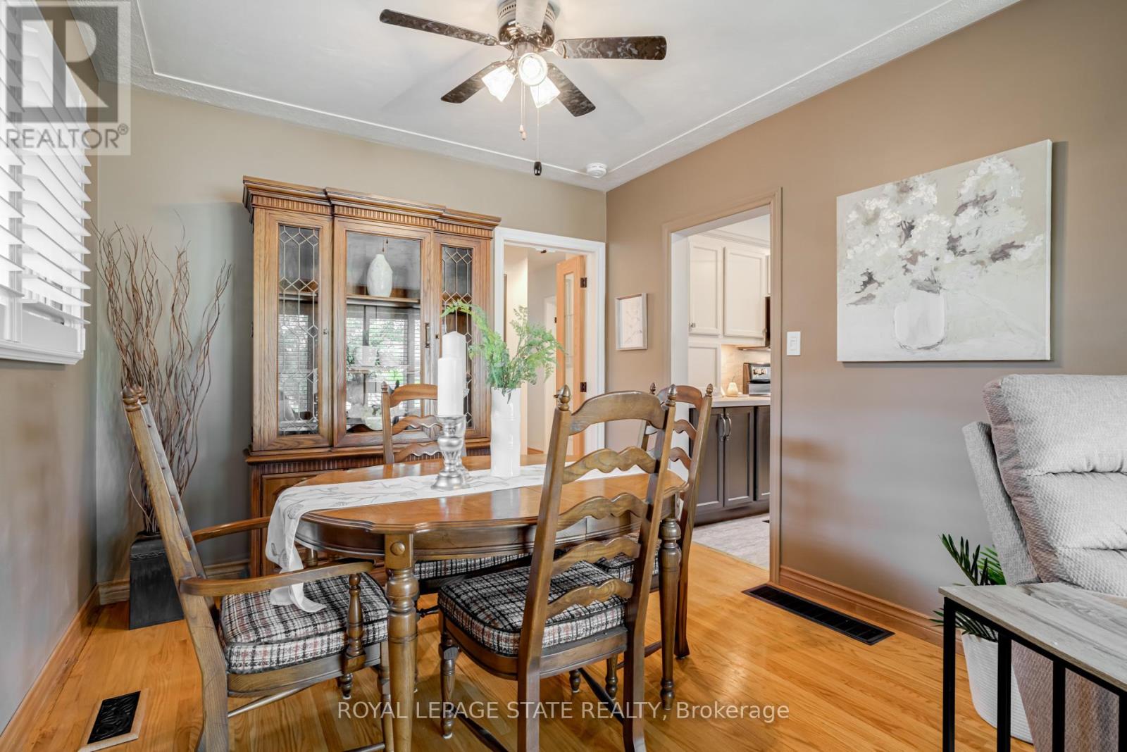 46 Deschene Avenue, Hamilton (Greeningdon), Ontario  L9A 3J7 - Photo 9 - X12193119