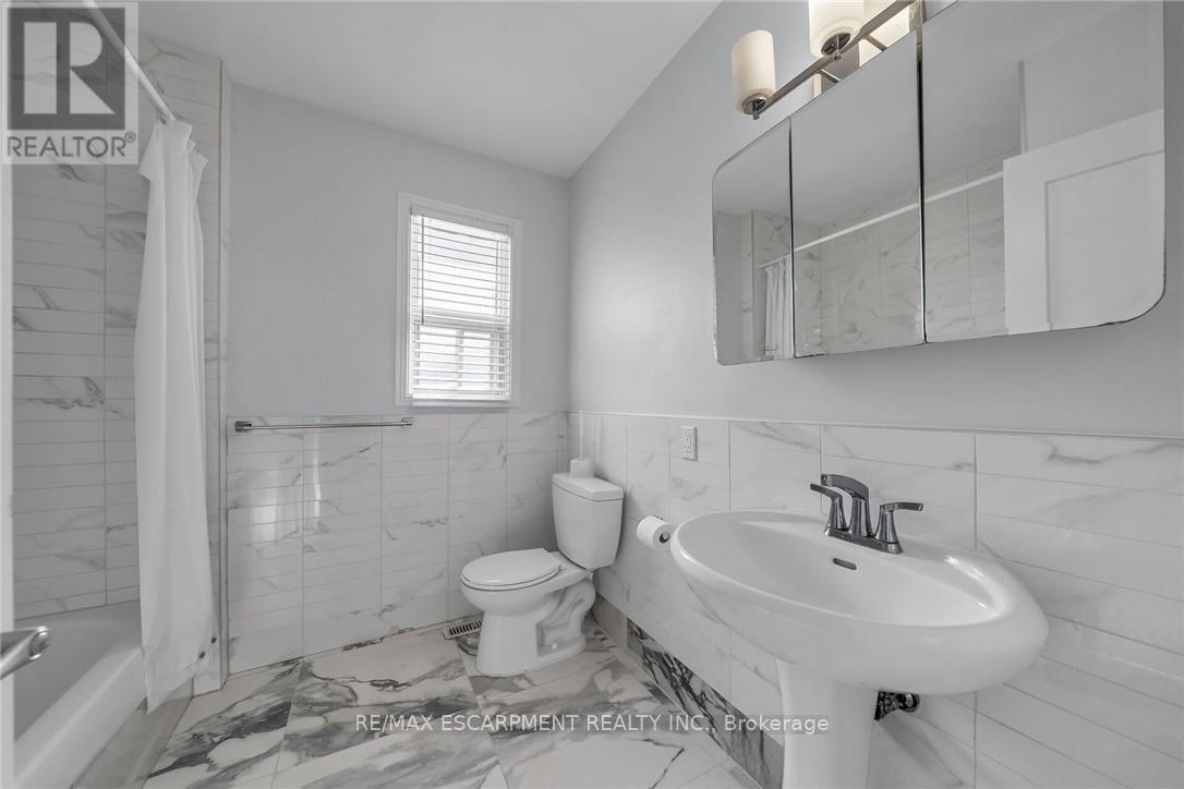 8 Shynal Avenue, Hamilton, Ontario  L8H 6K1 - Photo 21 - X12193109