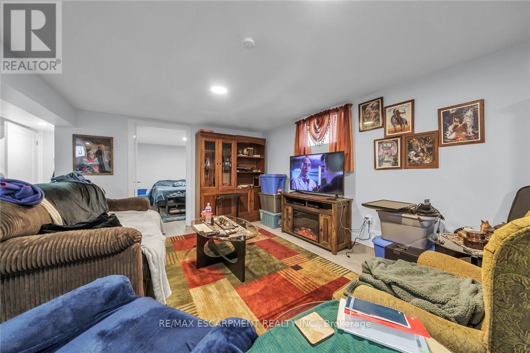 8 Shynal Avenue, Hamilton, Ontario  L8H 6K1 - Photo 34 - X12193109