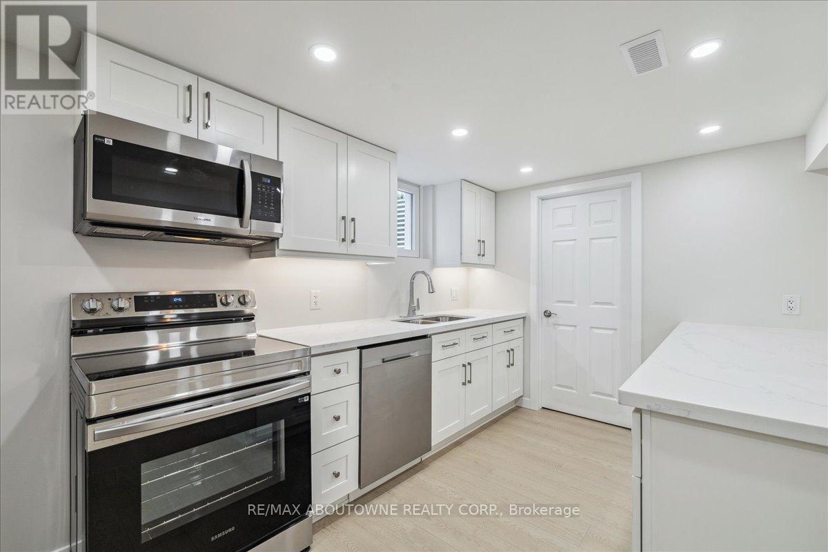 7 Dianne Drive, St. Catharines, Ontario  L2P 3R7 - Photo 9 - X12183838