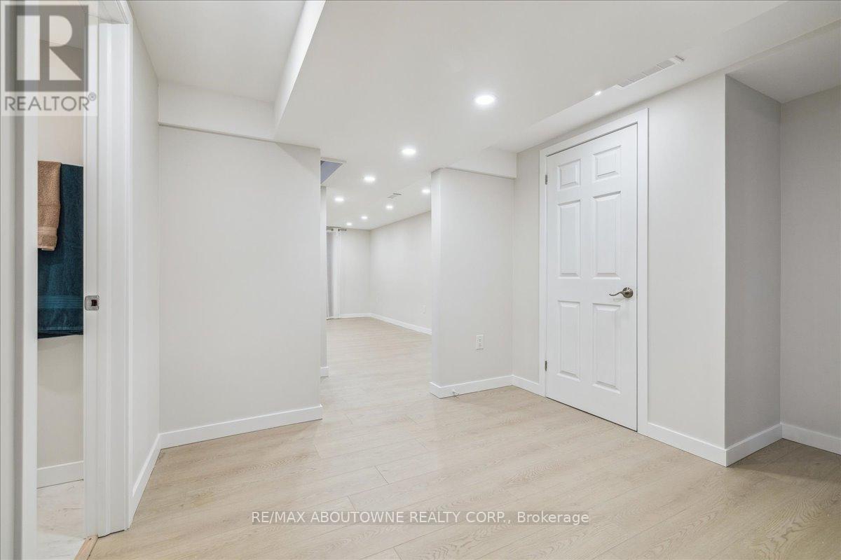 7 Dianne Drive, St. Catharines, Ontario  L2P 3R7 - Photo 14 - X12183838