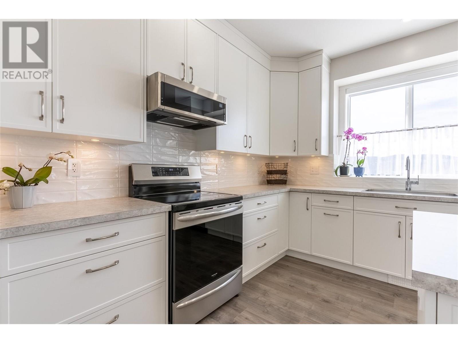 510 Poplar Drive, Logan Lake, BC V0K1W0