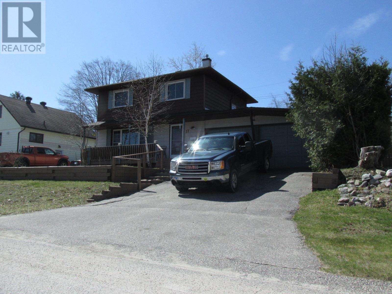 11 Birch Rd, Elliot Lake, Ontario  P5A 2C9 - Photo 1 - SM251391