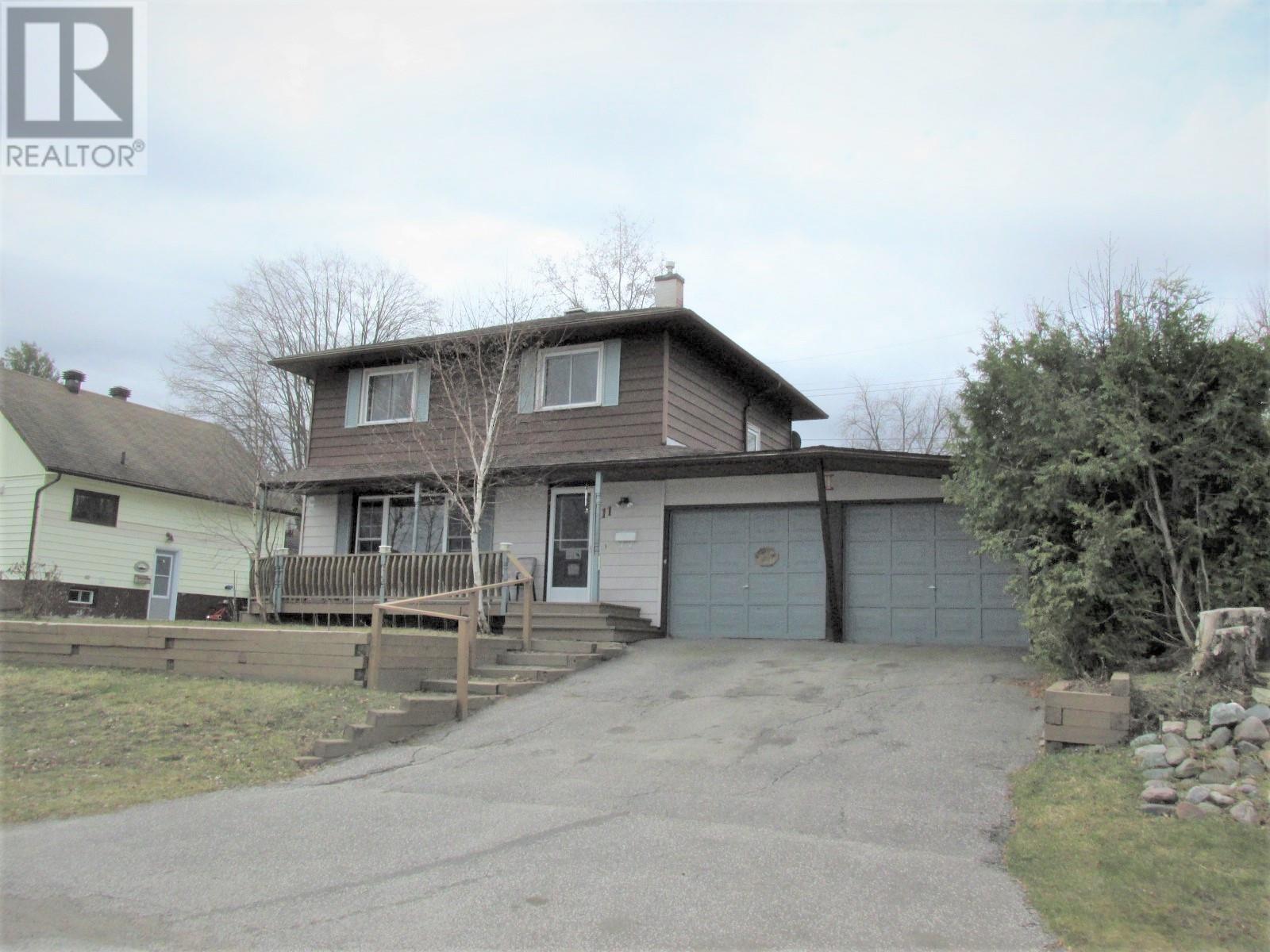 11 Birch Rd, Elliot Lake, Ontario  P5A 2C9 - Photo 26 - SM251391