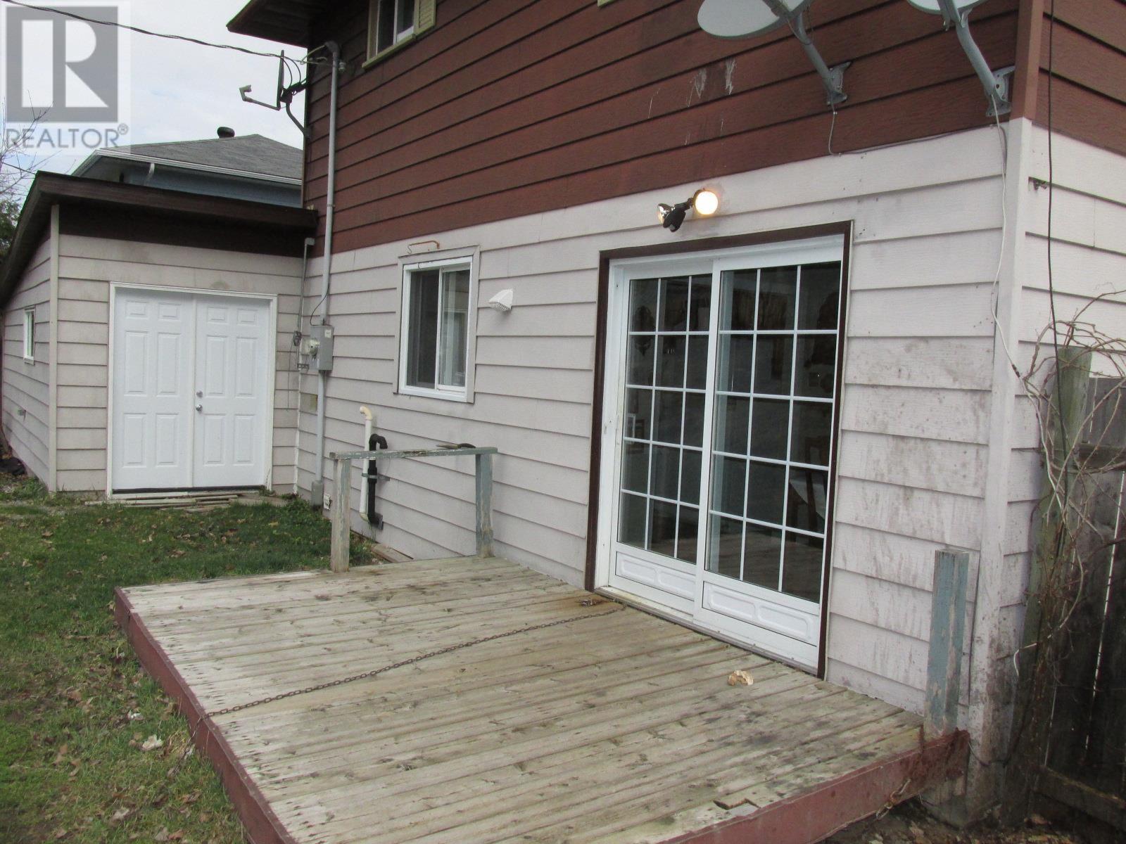 11 Birch Rd, Elliot Lake, Ontario  P5A 2C9 - Photo 3 - SM251391