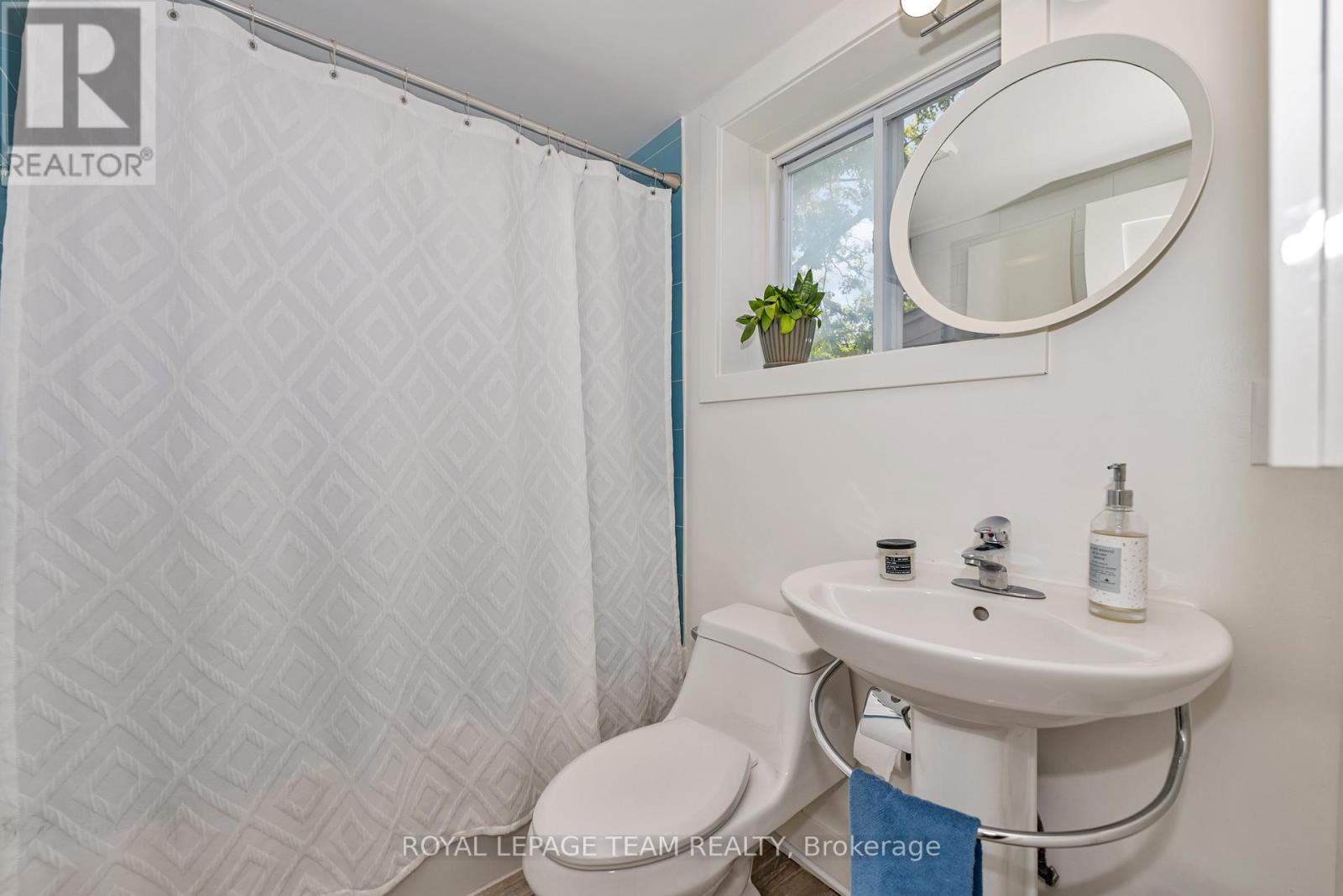 2748 Rowatt Street, Ottawa, Ontario  K2B 6N9 - Photo 21 - X12193321