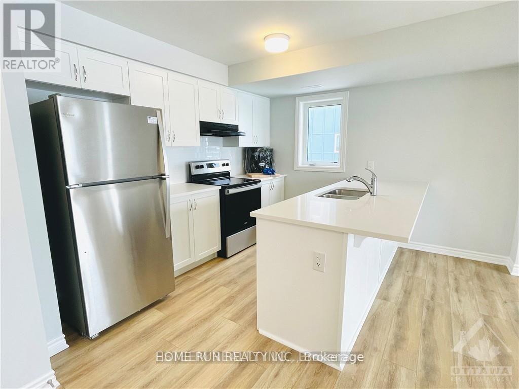 846 Atlas Terrace, Ottawa, Ontario  K2V 0S3 - Photo 5 - X12193448