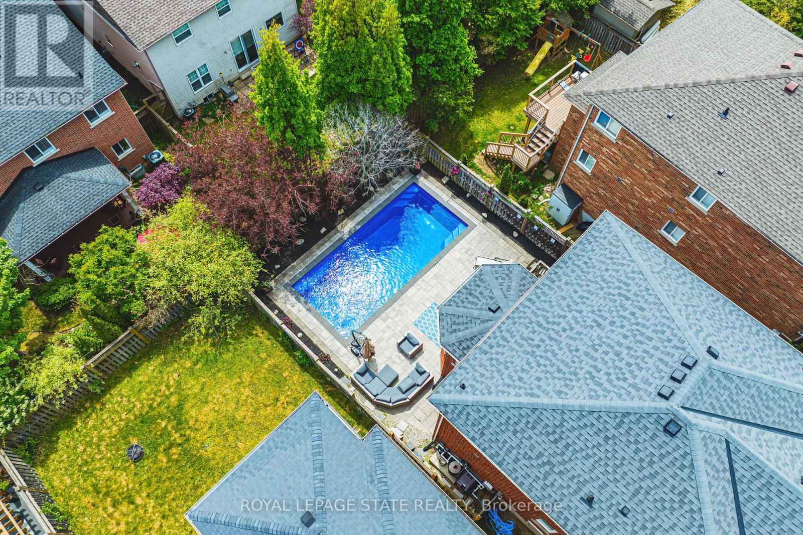 19 Gwyn Court, Hamilton, Ontario  L9H 7S1 - Photo 45 - X12193297