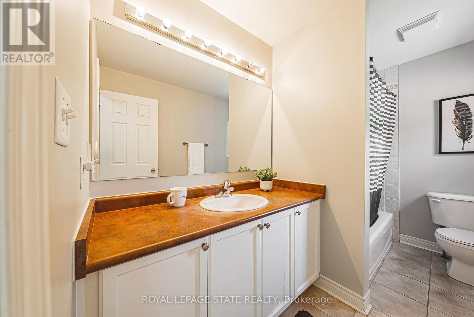 19 Gwyn Court, Hamilton, Ontario  L9H 7S1 - Photo 34 - X12193297