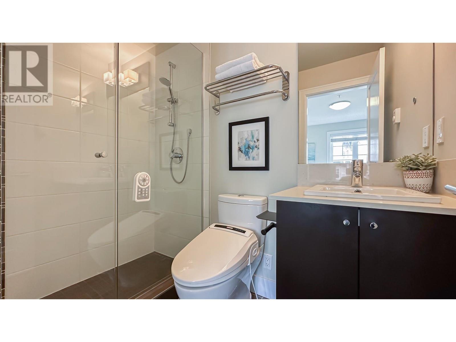 Listing Picture 15 of 36 : 1461 TILNEY MEWS, Vancouver / 溫哥華 - 魯藝地產 Yvonne Lu Group - MLS Medallion Club Member