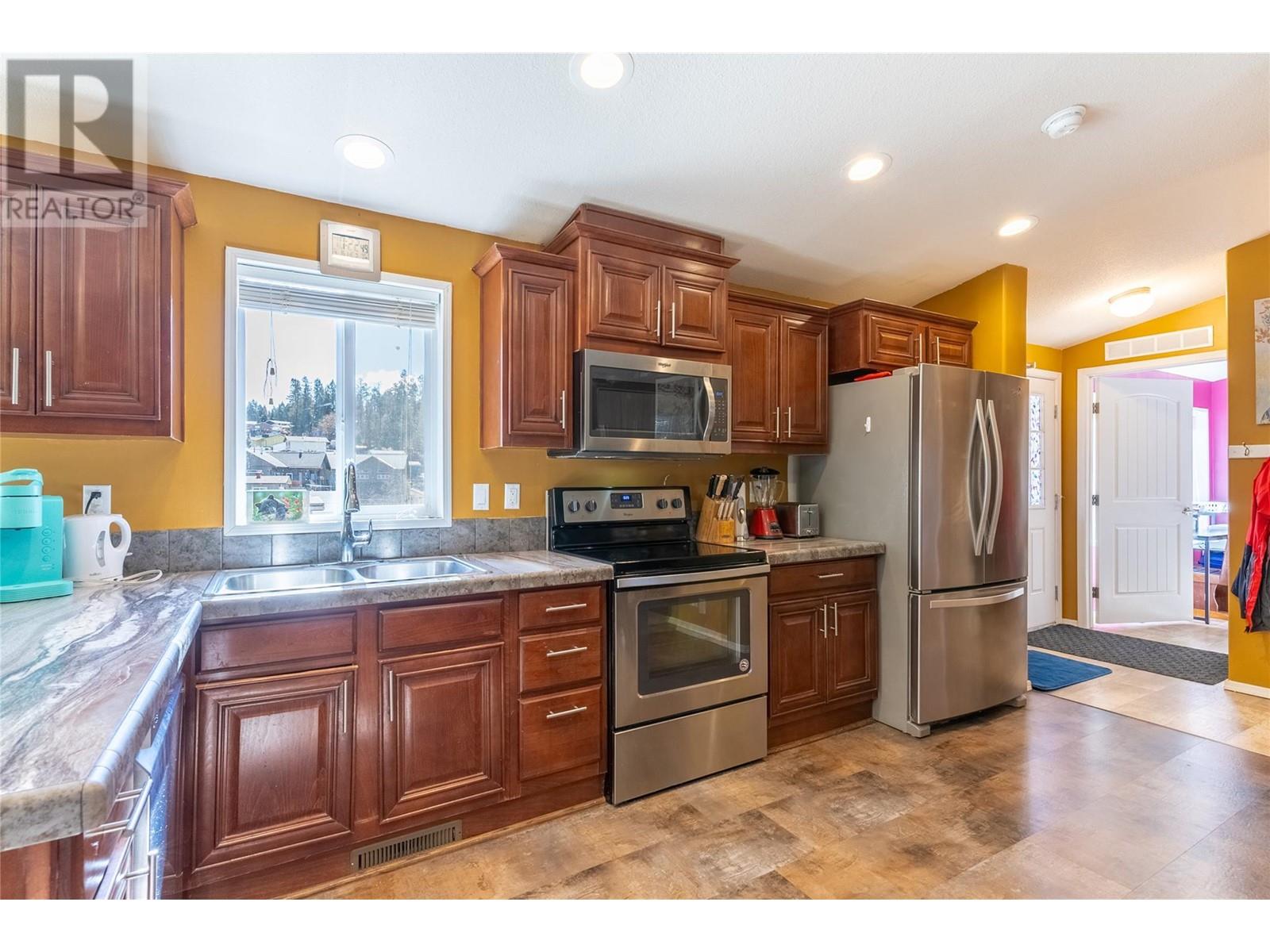 106 Jasper Drive, Logan Lake, BC V0K1W0