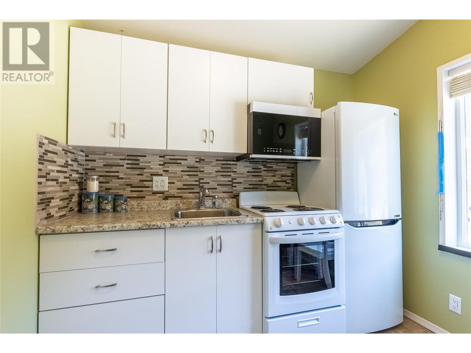 106 Jasper Drive, Logan Lake, BC V0K1W0
