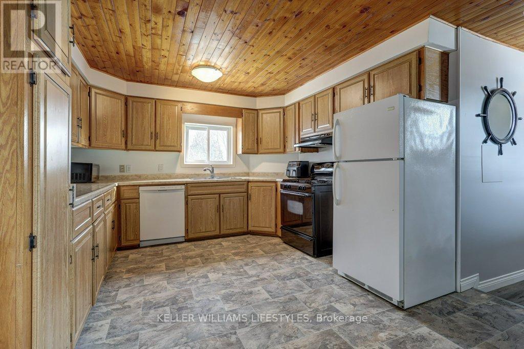 22709 Thames Road, Southwest Middlesex (Appin), Ontario  N0L 1A0 - Photo 20 - X12098620