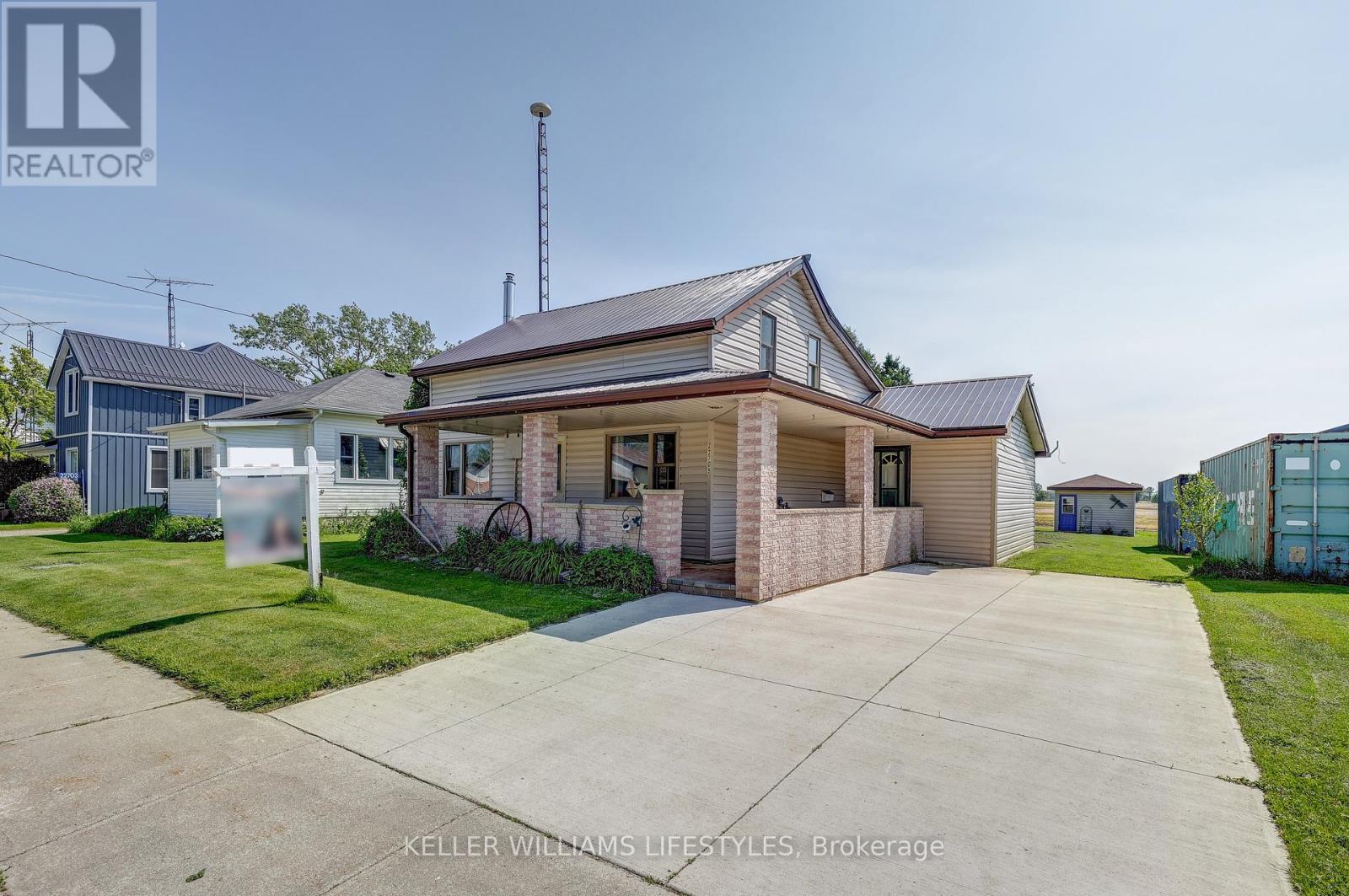 22709 Thames Road, Southwest Middlesex (Appin), Ontario  N0L 1A0 - Photo 3 - X12098620