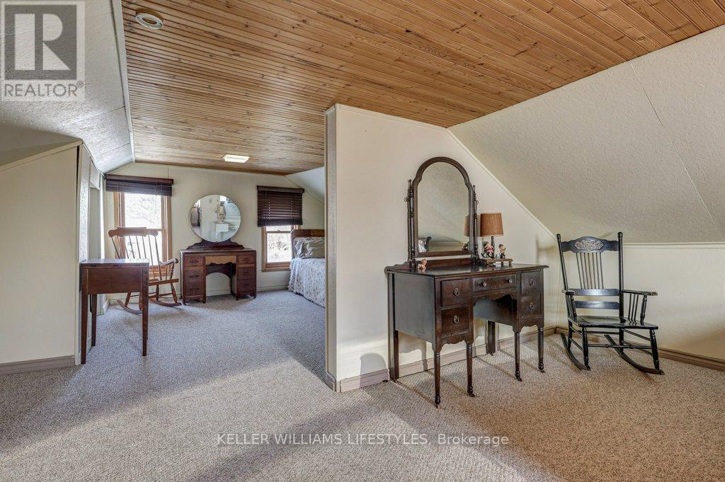 22709 Thames Road, Southwest Middlesex (Appin), Ontario  N0L 1A0 - Photo 32 - X12098620