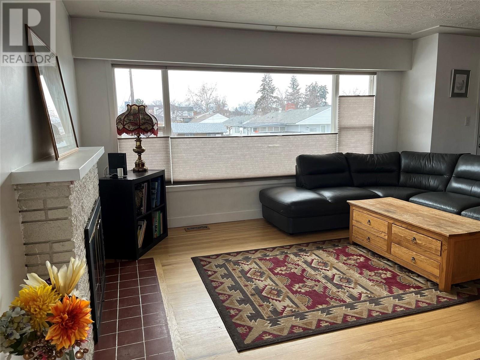 1368 Bing Avenue, Kelowna, British Columbia  V1Y 3Y4 - Photo 8 - 10331392