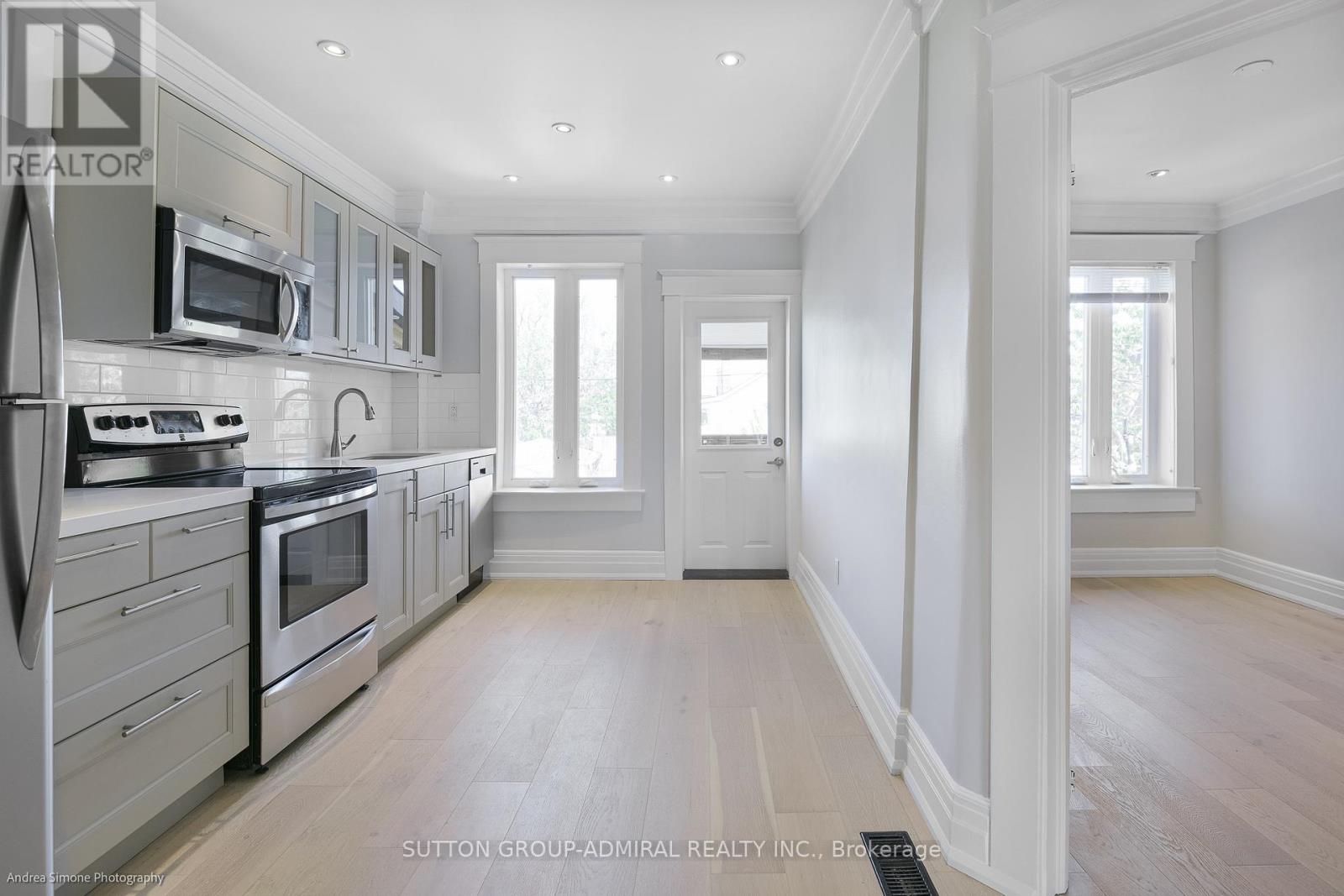 2nd & 3rd Floor - 481 Brock Avenue, Toronto, Ontario  M6H 3N8 - Photo 8 - C12193285