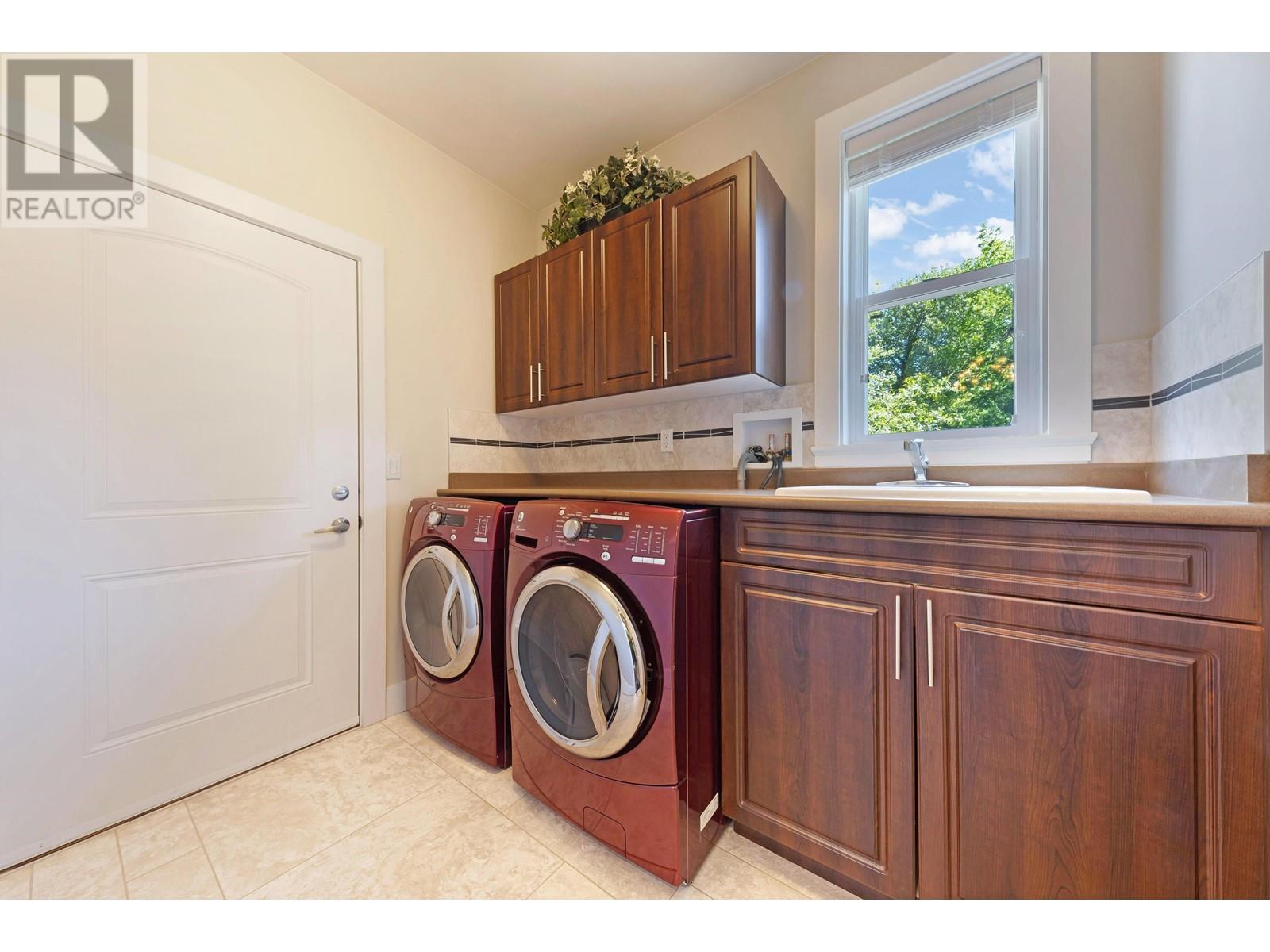 3462 Darwin Avenue, Coquitlam, British Columbia  V3B 3H6 - Photo 13 - R3009639