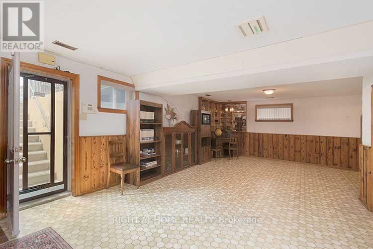 409 Rustic Road, Toronto (Maple Leaf), Ontario  M6L 1W8 - Photo 17 - W12161987