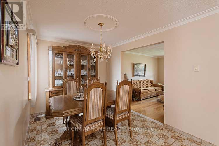 409 Rustic Road, Toronto (Maple Leaf), Ontario  M6L 1W8 - Photo 7 - W12161987