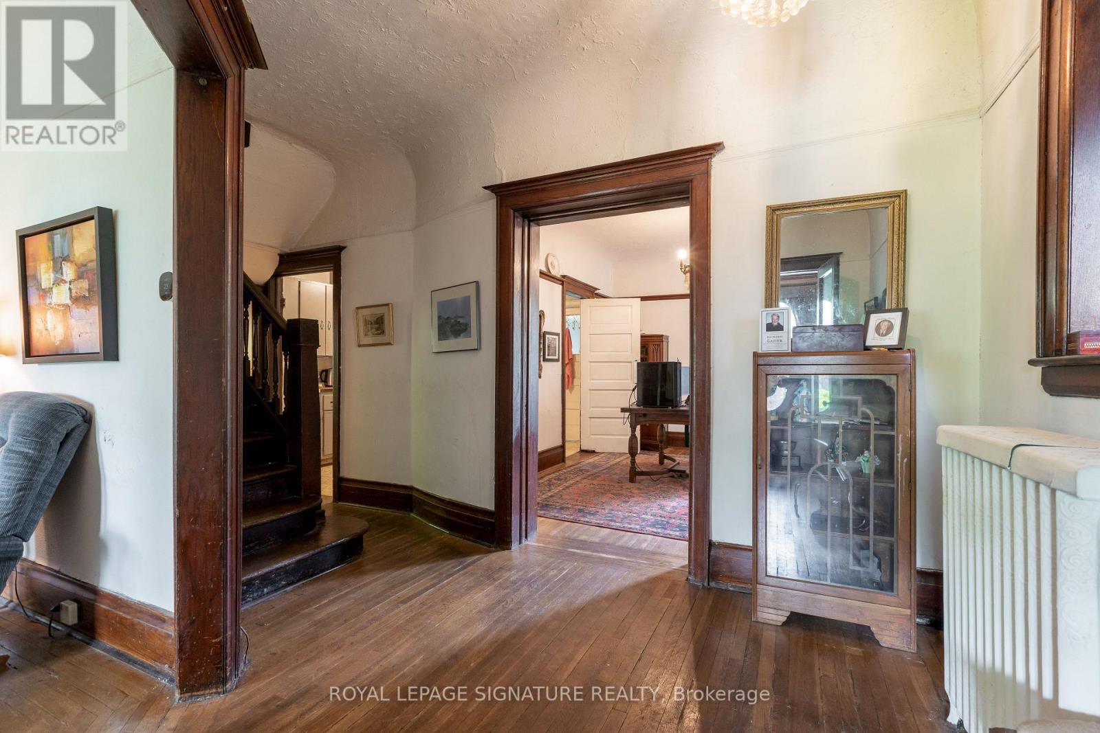 25 Wilson Park Road, Toronto (South Parkdale), Ontario  M6K 3B6 - Photo 7 - W12193161
