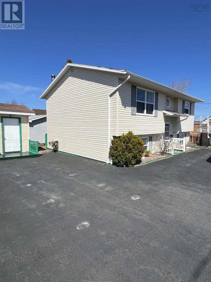 2 Cyrus Street, Glace Bay, Nova Scotia  B1A 6J7 - Photo 3 - 202512519