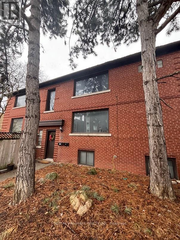 97 ORIOLE PARKWAY, Toronto, Ontario