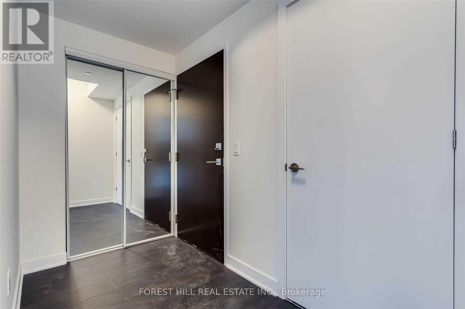 5511 - 2221 Yonge Street, Toronto, Ontario  M4S 2B4 - Photo 3 - C12072564