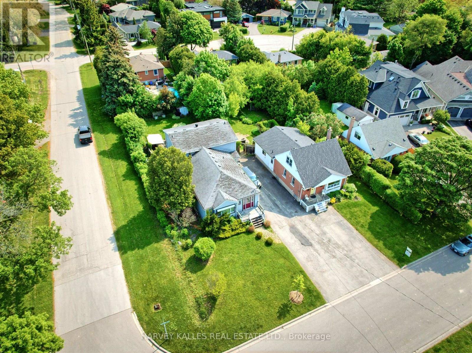 247 Jennings Crescent, Oakville (Br Bronte), Ontario  L6L 1W2 - Photo 7 - W12121116