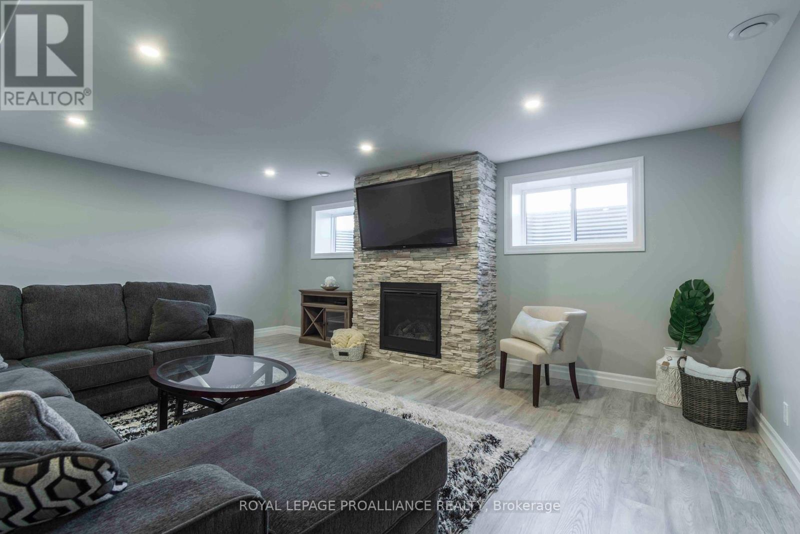 38 Mackenzie John Crescent, Brighton, Ontario  K0K 1H0 - Photo 12 - X12193543