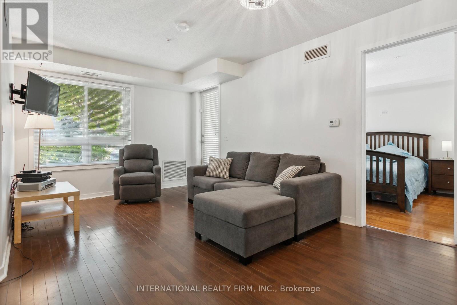 2103 - 6 Dayspring Circle, Brampton (Goreway Drive Corridor), Ontario  L6P 2Z6 - Photo 3 - W12188930
