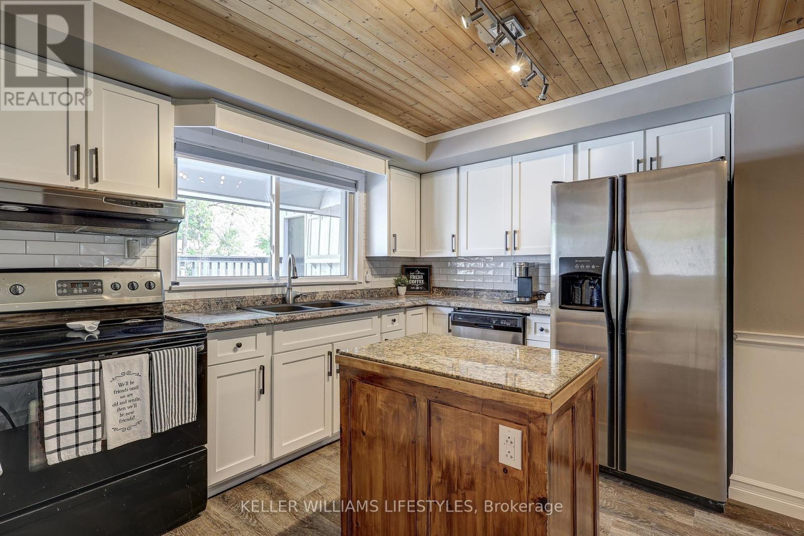 22738 Thames Road, Southwest Middlesex (Appin), Ontario  N0L 1A0 - Photo 11 - X12193563