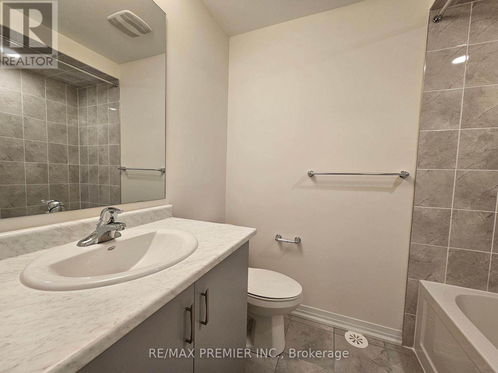 38 Cherry Hill Lane, Barrie, Ontario  L4N 6K7 - Photo 16 - S12186722