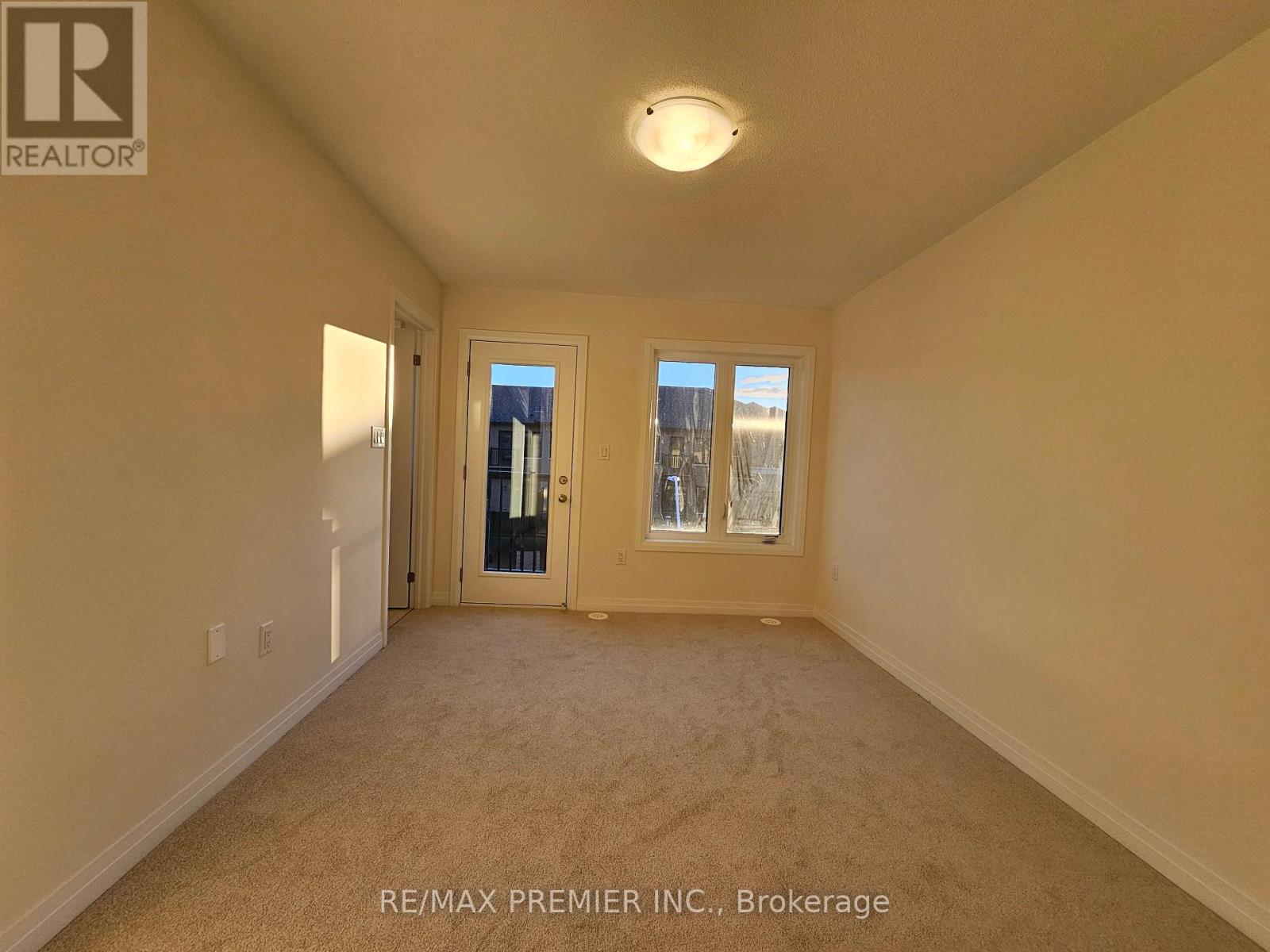 38 Cherry Hill Lane, Barrie, Ontario  L4N 6K7 - Photo 12 - S12186722