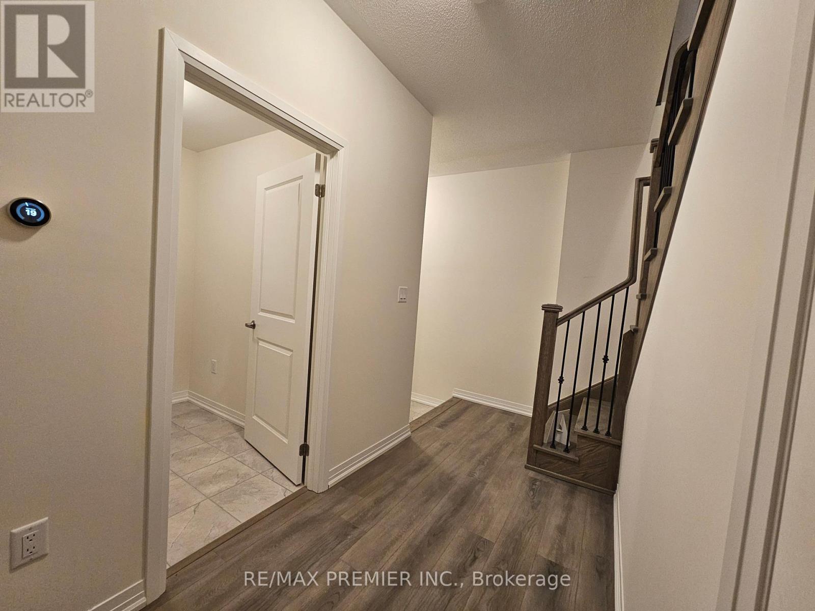 38 Cherry Hill Lane, Barrie, Ontario  L4N 6K7 - Photo 18 - S12186722