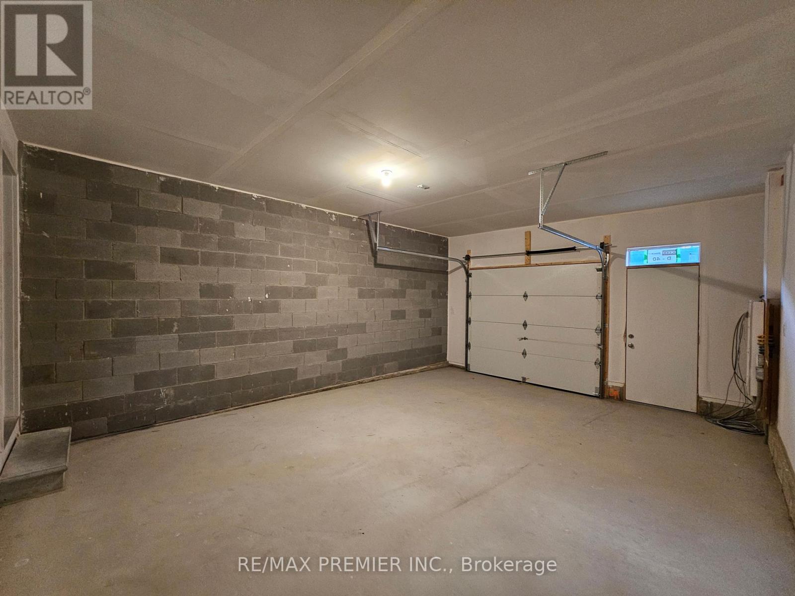 38 Cherry Hill Lane, Barrie, Ontario  L4N 6K7 - Photo 24 - S12186722