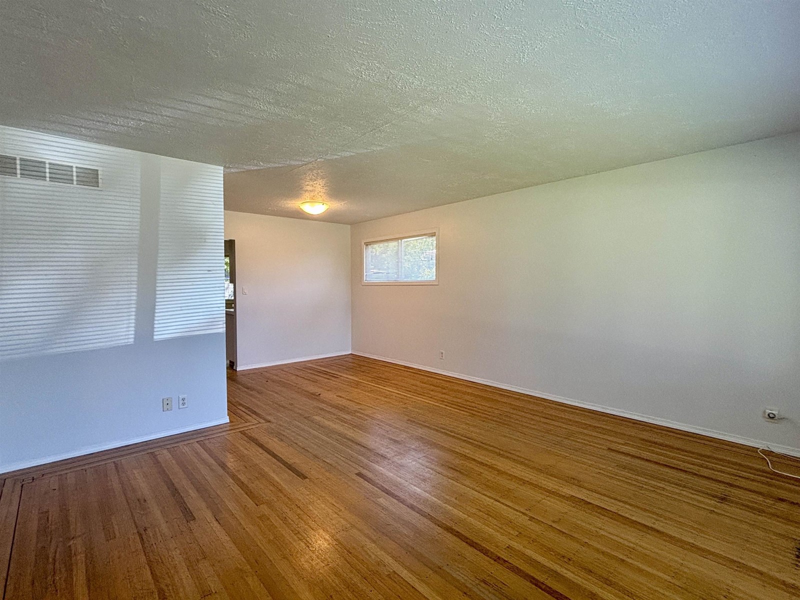 ***** 103a Avenue, Surrey, British Columbia  V3T 1S4 - Photo 13 - R3010847