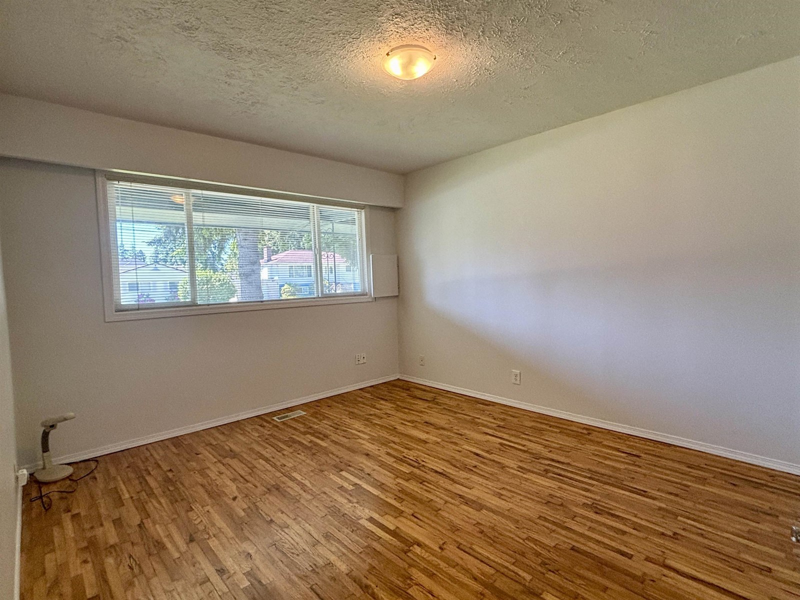 ***** 103a Avenue, Surrey, British Columbia  V3T 1S4 - Photo 6 - R3010847