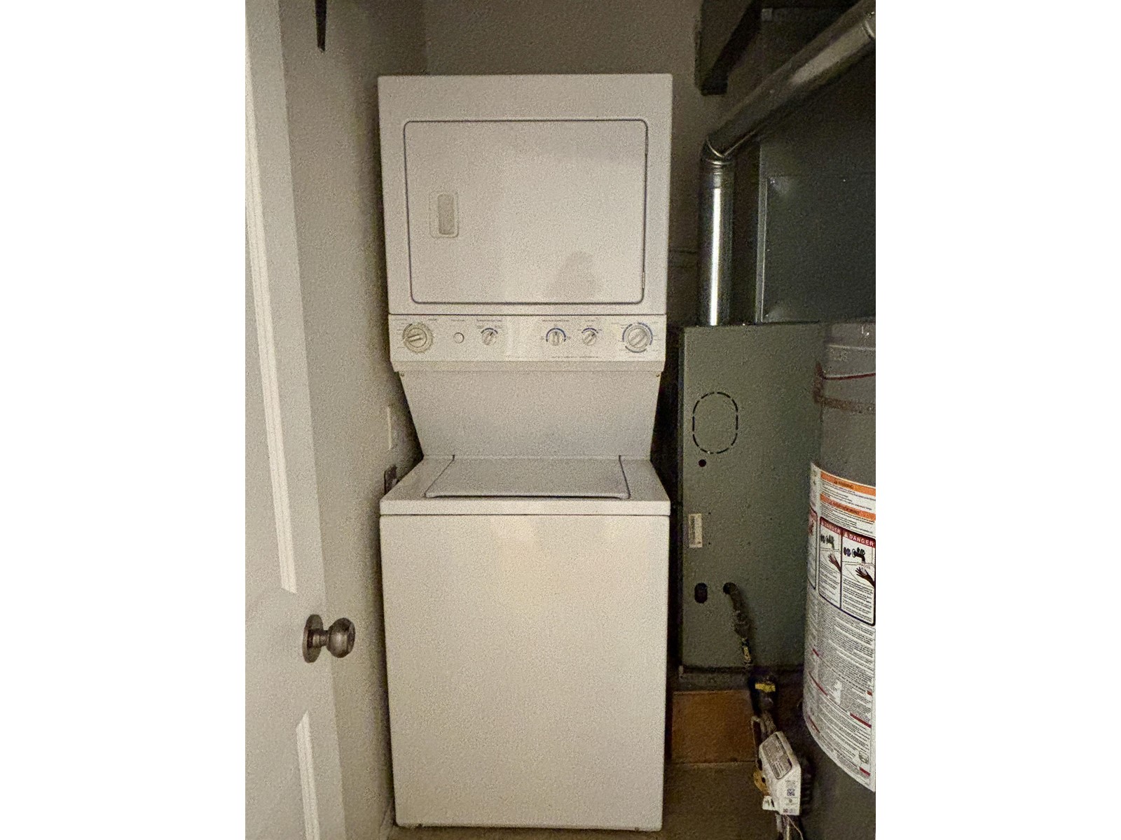 ***** 103a Avenue, Surrey, British Columbia  V3T 1S4 - Photo 9 - R3010847