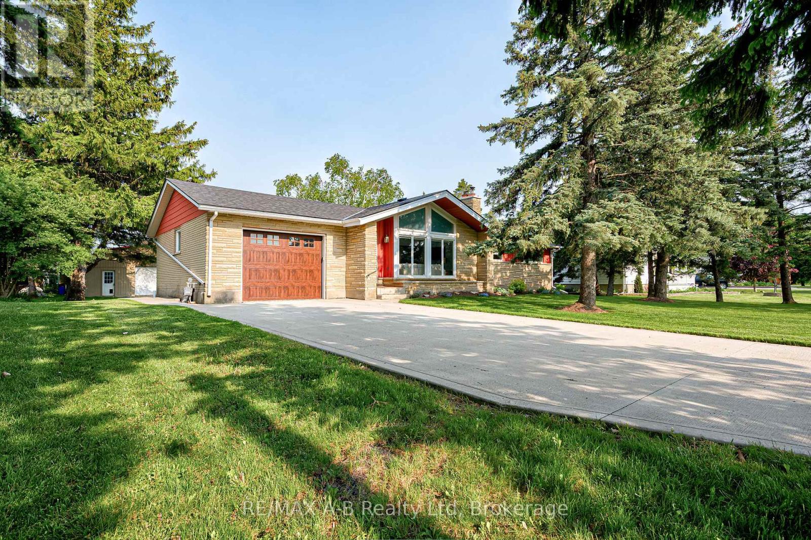 Property at 3981 111 ROAD image 2