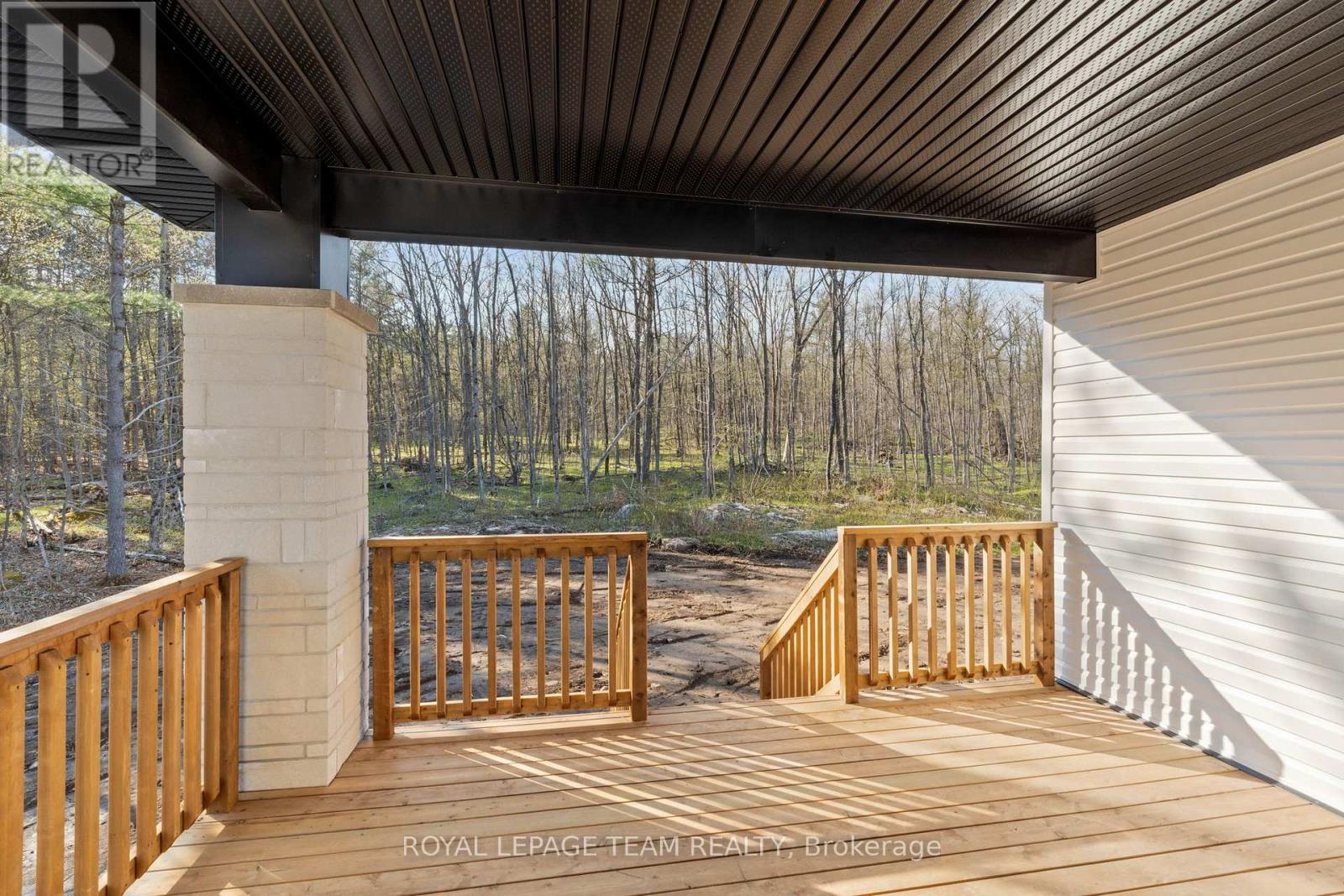 79 Hogan Drive, Mcnab/braeside, Ontario  K7S 0H8 - Photo 34 - X12193473